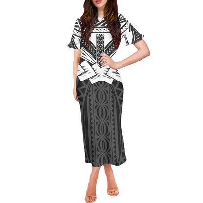 Robe à volants et manches courtes pour femme, motif floral polynésien, style hawaïen, style tatouage, style tiaré et monoi, vêtement décontracté