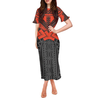Robe à volants et manches courtes pour femme, motif floral polynésien, style hawaïen, style tatouage, style tiaré et monoi, vêtement décontracté